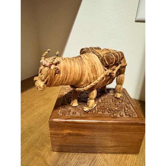 Vintage Hand-Woven Straw Ox Figure – Folk Art Animal Sculpture - Picture 1 of 8